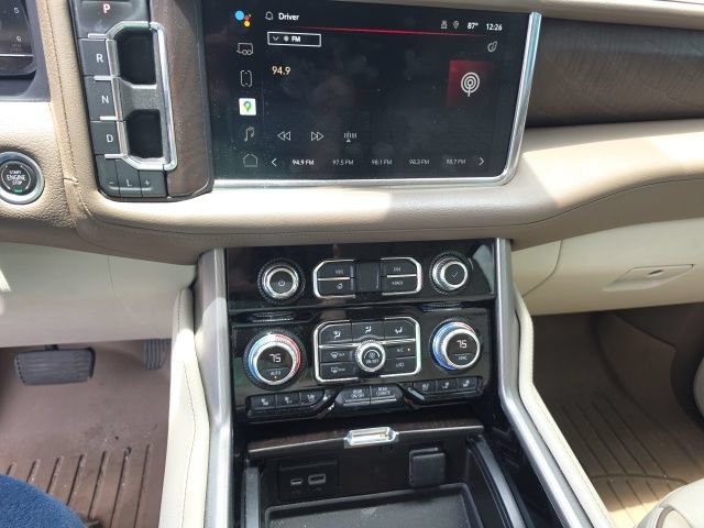Used 2022 GMC Yukon Denali RWD image 12