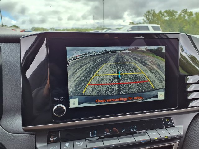 Used 2025 Toyota Camry LE FWD image 25