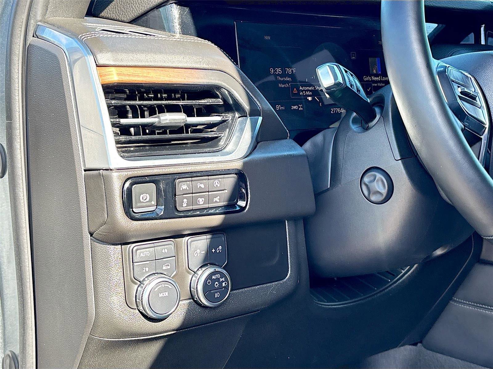 Used 2025 GMC Yukon Denali image 10