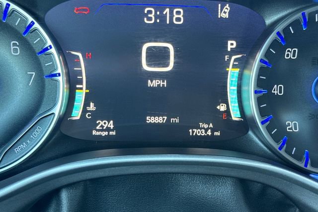 Used 2023 Chrysler Pacifica Touring-L image 40