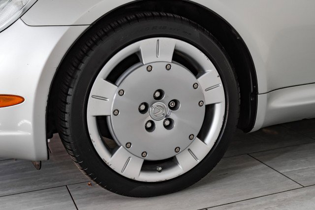 Used 2003 Lexus SC 430 Convertible image 32