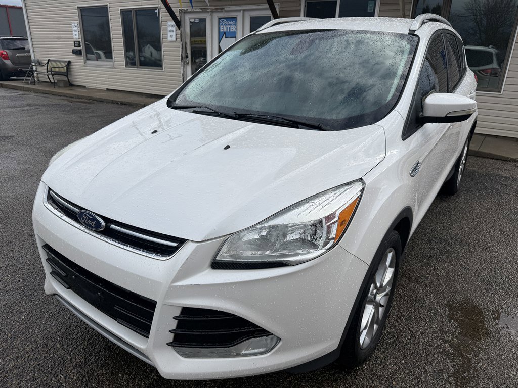 Used 2016 Ford Escape Titanium image 2