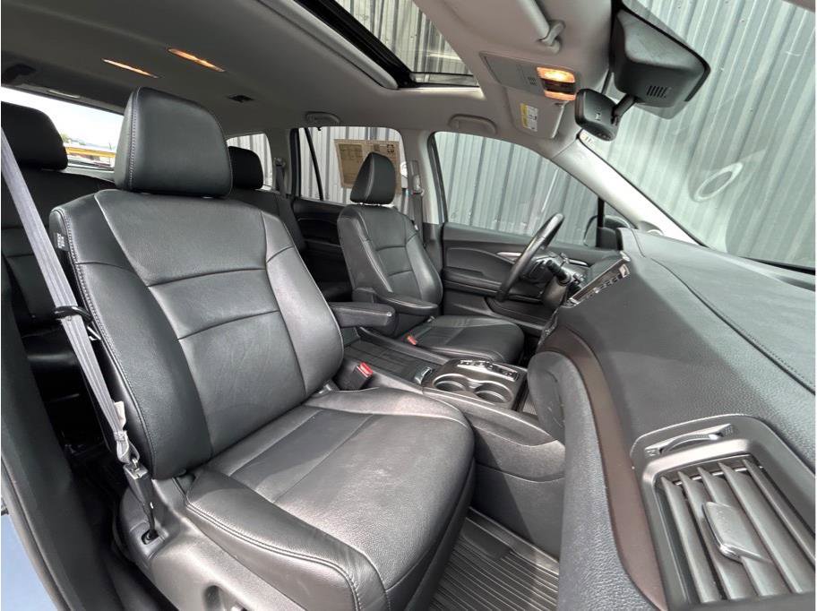 Used 2022 Honda Pilot Special Edition image 4