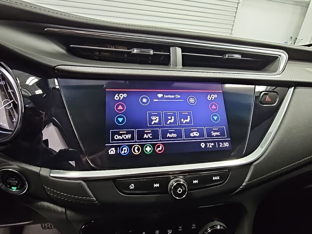 Used 2022 Buick Encore GX Essence w/ Experience Buick Package image 17