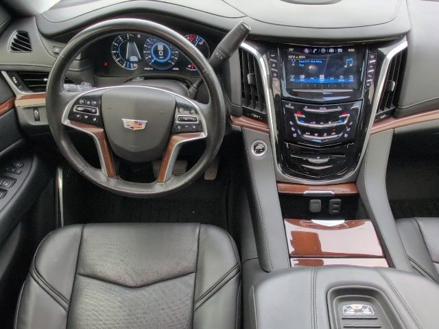 Used 2020 Cadillac Escalade Premium Luxury RWD image 4
