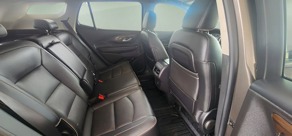 Used 2019 GMC Terrain Denali w/ Advanced Safety Package image 24