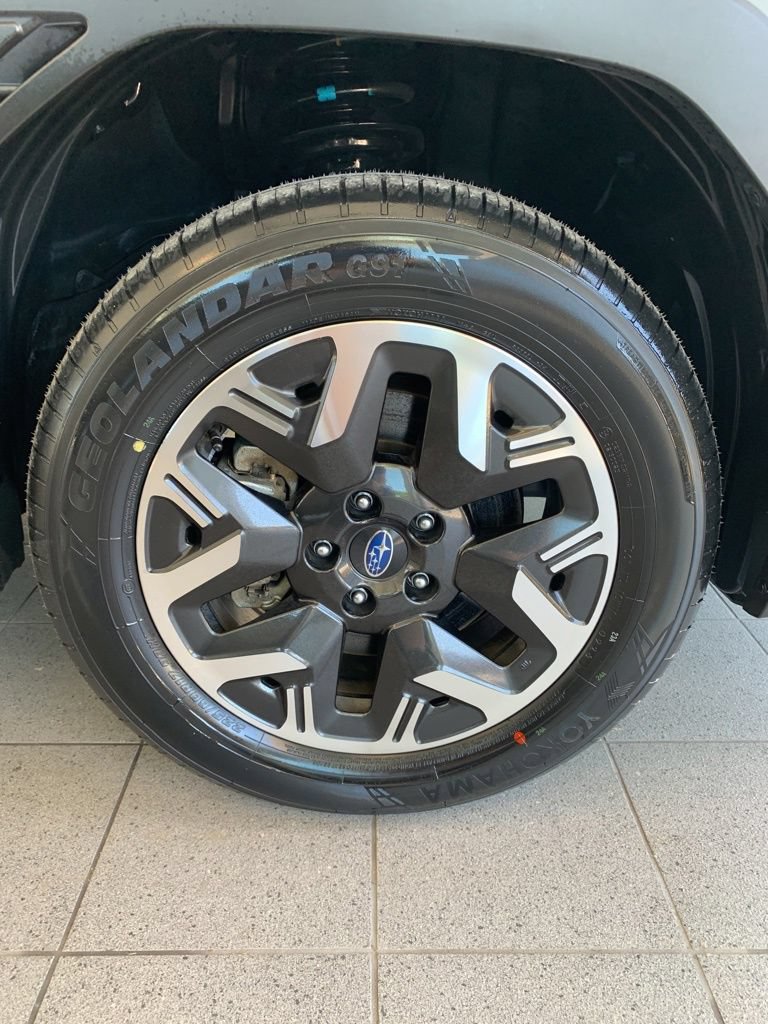 Used 2025 Subaru Forester Premium AWD/4WD image 16