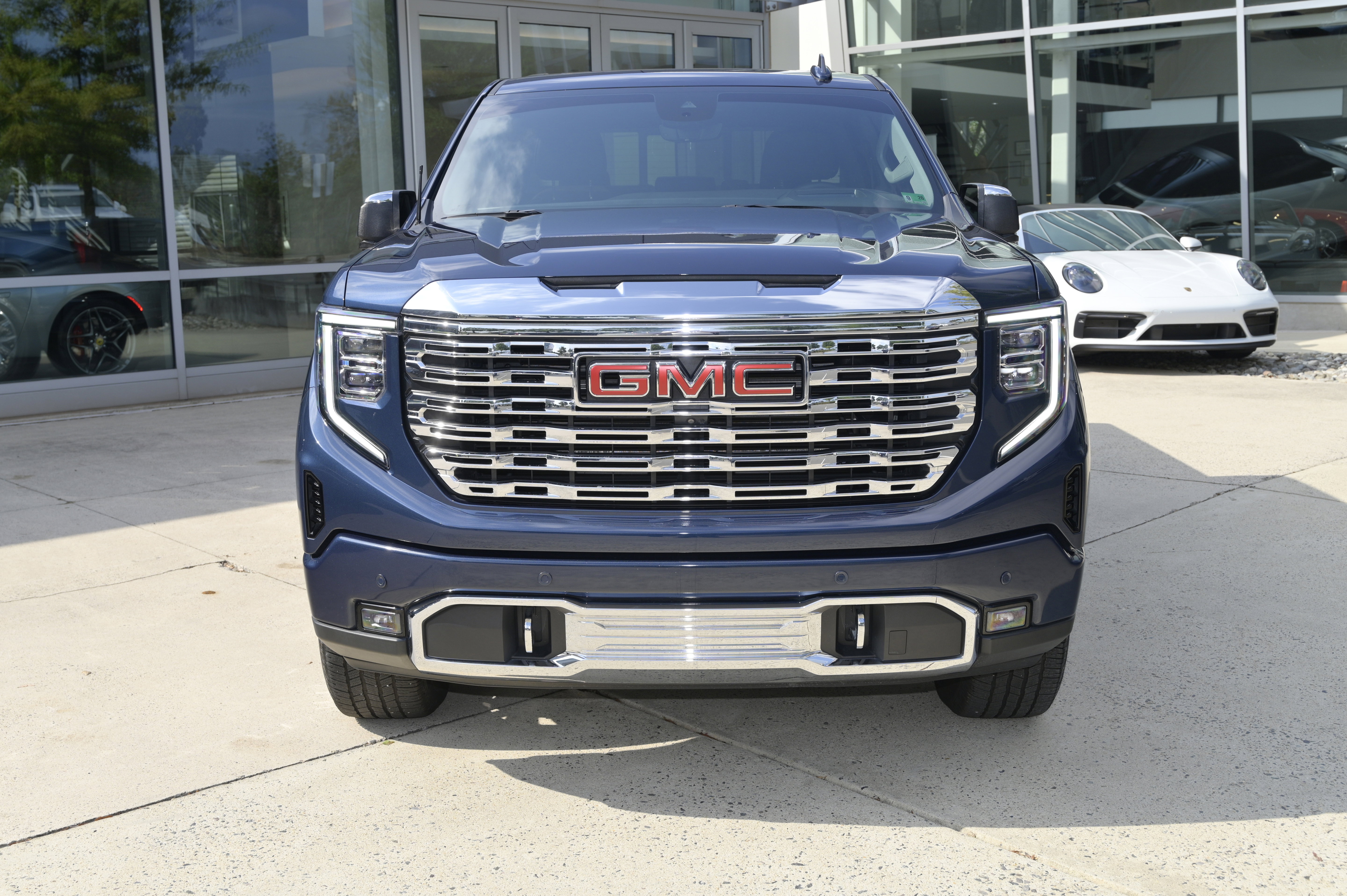 Used 2023 GMC Sierra 1500 Denali w/ Denali Reserve Package image 2