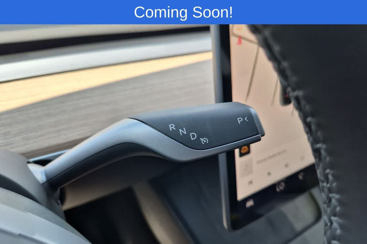 Used 2024 Tesla Model Y Long Range AWD/4WD image 29