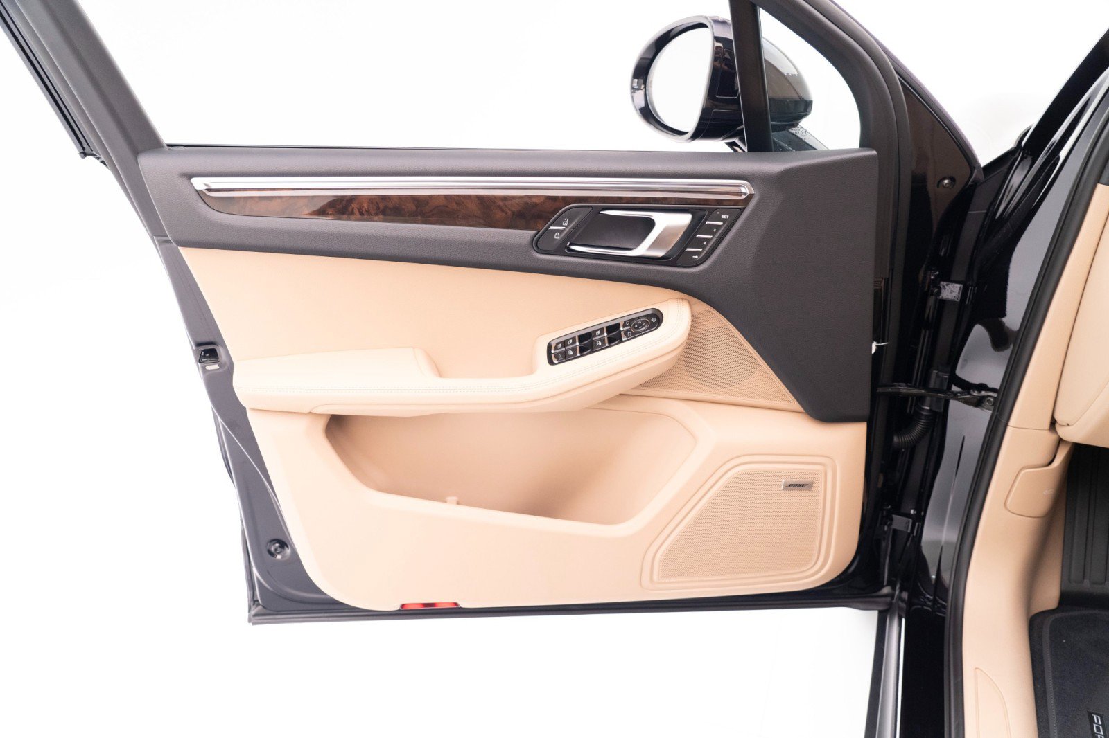 New 2026 Porsche Macan image 21