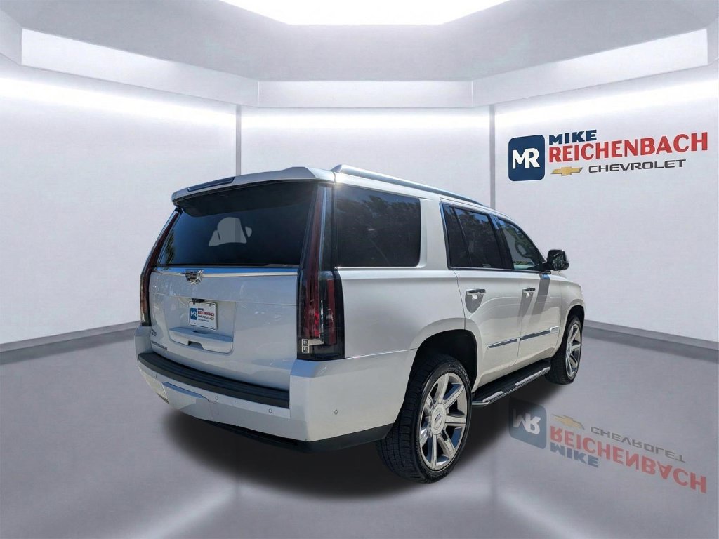 Used 2020 Cadillac Escalade Luxury AWD/4WD image 4