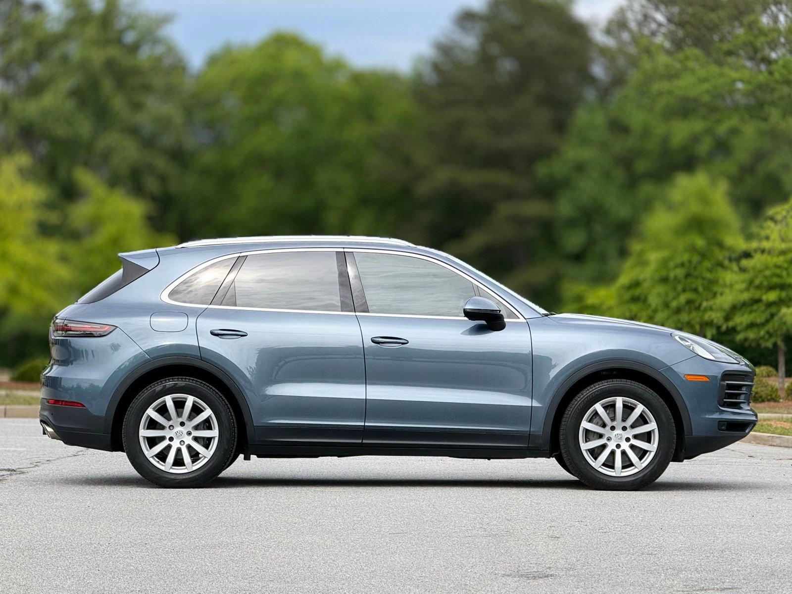 Used 2019 Porsche Cayenne S w/ Premium Package AWD/4WD image 12