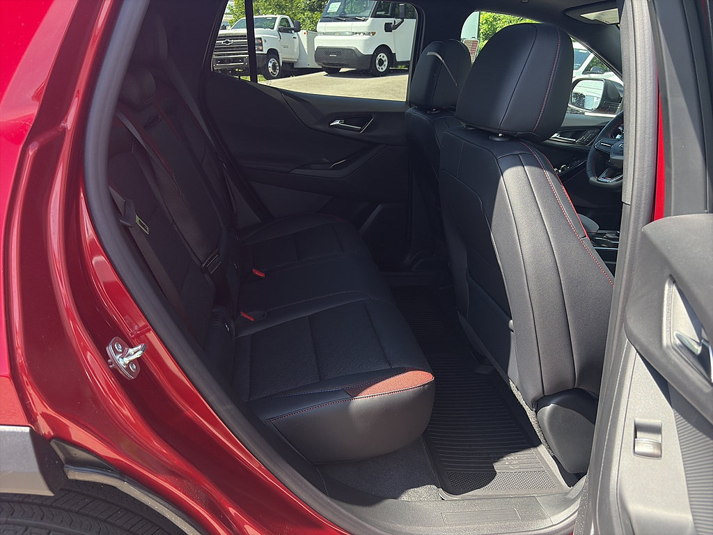 New 2026 Chevrolet Equinox RS w/ Convenience Package III AWD/4WD image 12