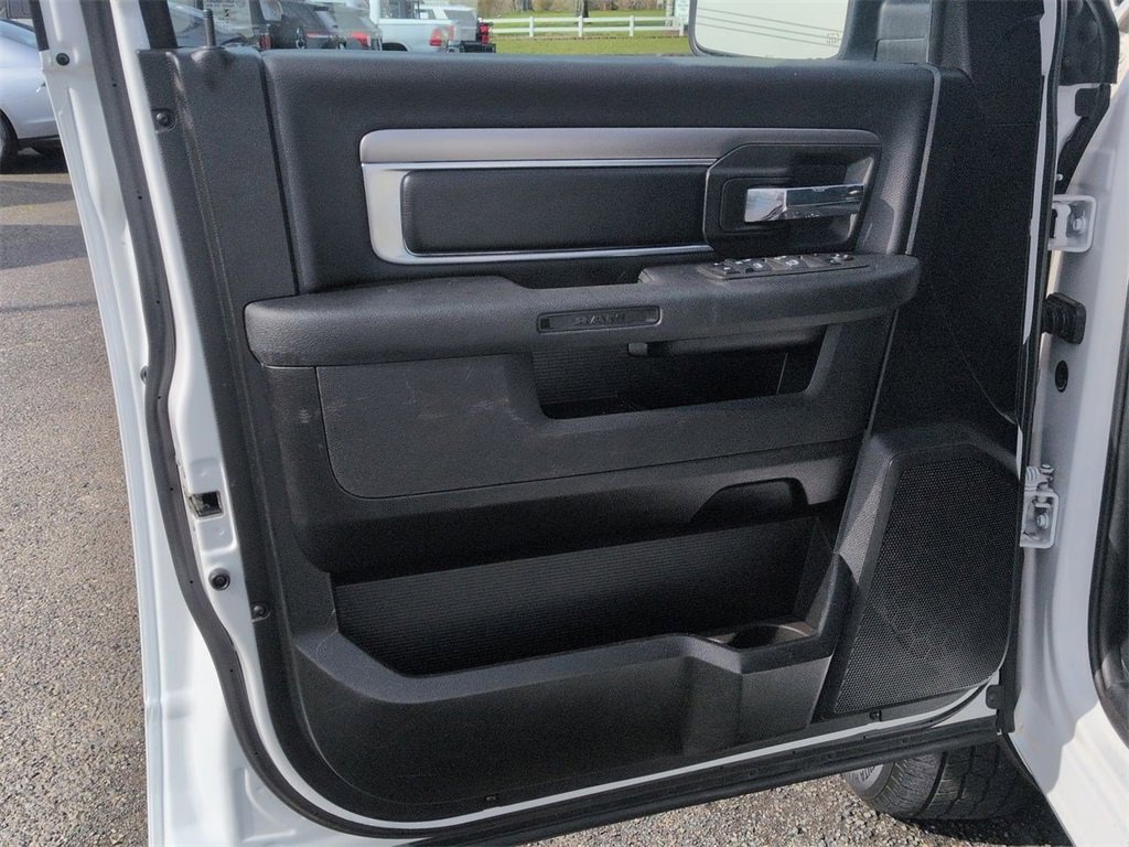 Used 2022 RAM 1500 Classic Warlock image 9