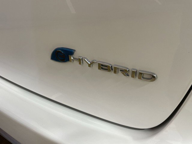 Used 2021 Chrysler Pacifica Touring-L image 32