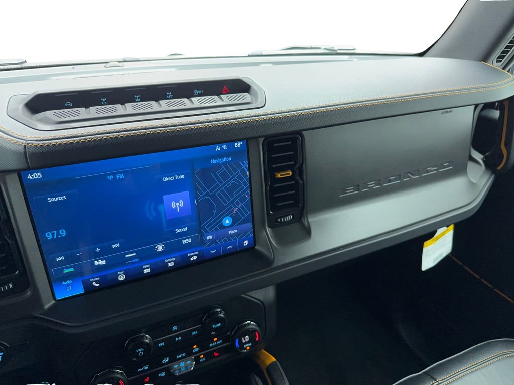 Used 2024 Ford Bronco Badlands image 21