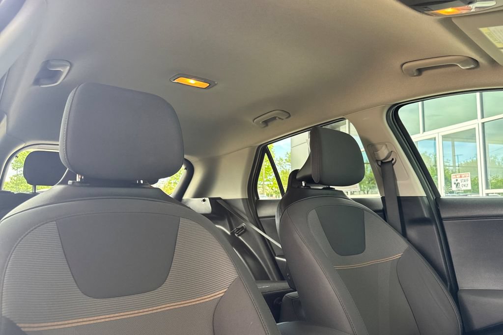 Used 2024 Kia Niro LX FWD image 17