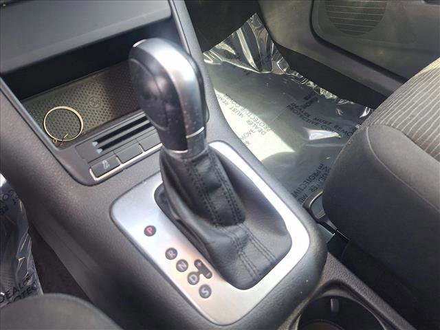 Used 2017 Volkswagen Tiguan Limited w/ Alloy Wheels Package FWD image 14