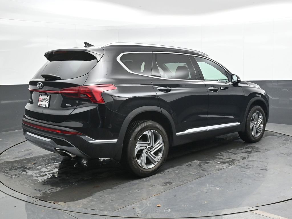 Used 2022 Hyundai Santa Fe SEL w/ Convenience Package image 4