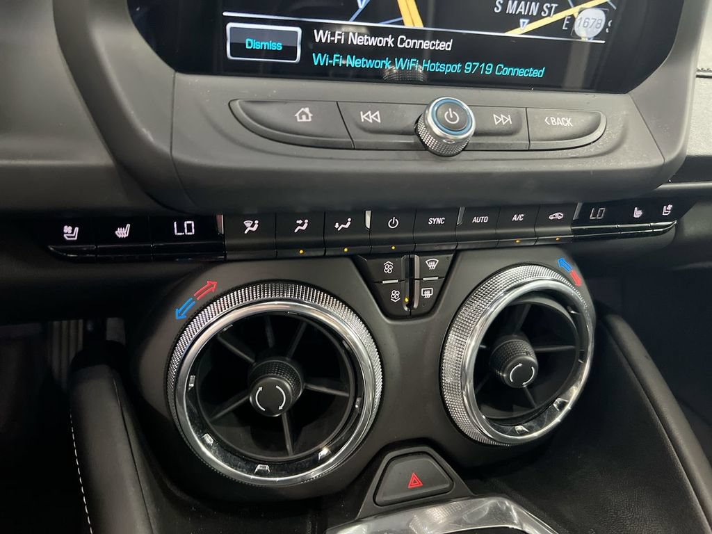 Used 2018 Chevrolet Camaro SS RWD image 17