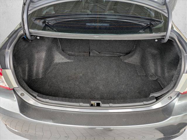 Used 2013 Toyota Corolla LE FWD image 6