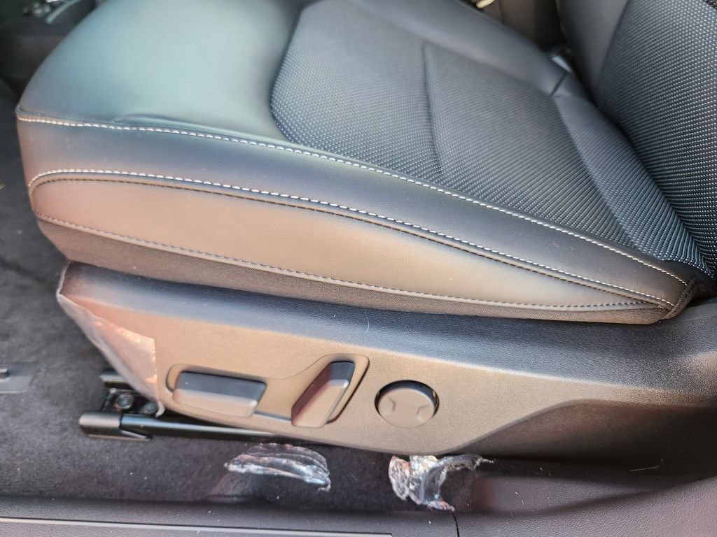 New 2025 Kia EV6 Light w/ Light LR Technology Package image 9