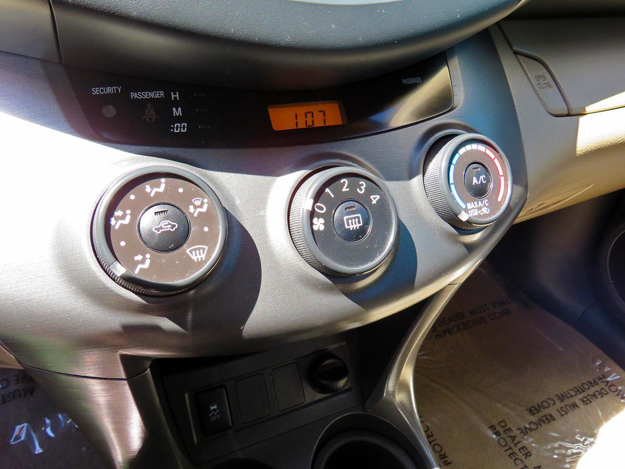 Used 2011 Toyota RAV4 4WD 4dr 4-cyl 4-Spd AT (Natl) w/ Upgrade Value Pkg image 23