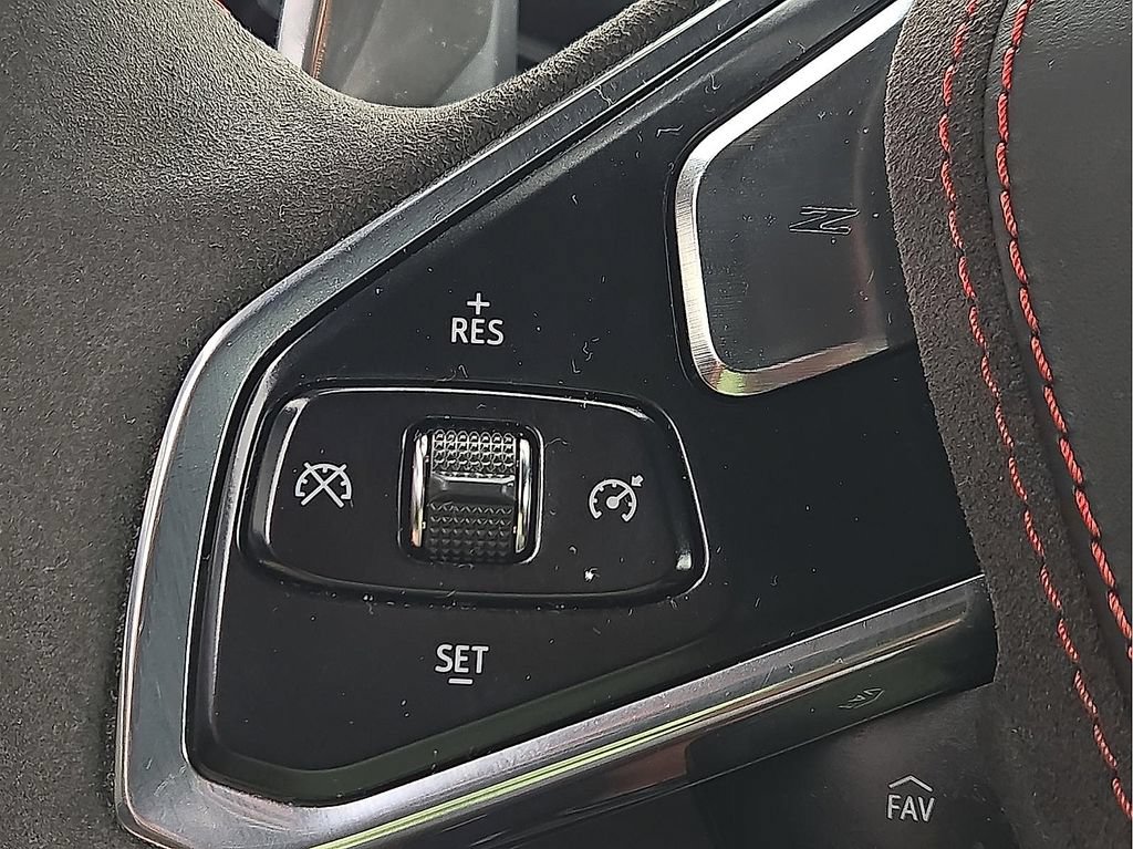 Used 2023 Chevrolet Corvette Stingray Premium Conv w/ Battery Protection Package RWD image 17