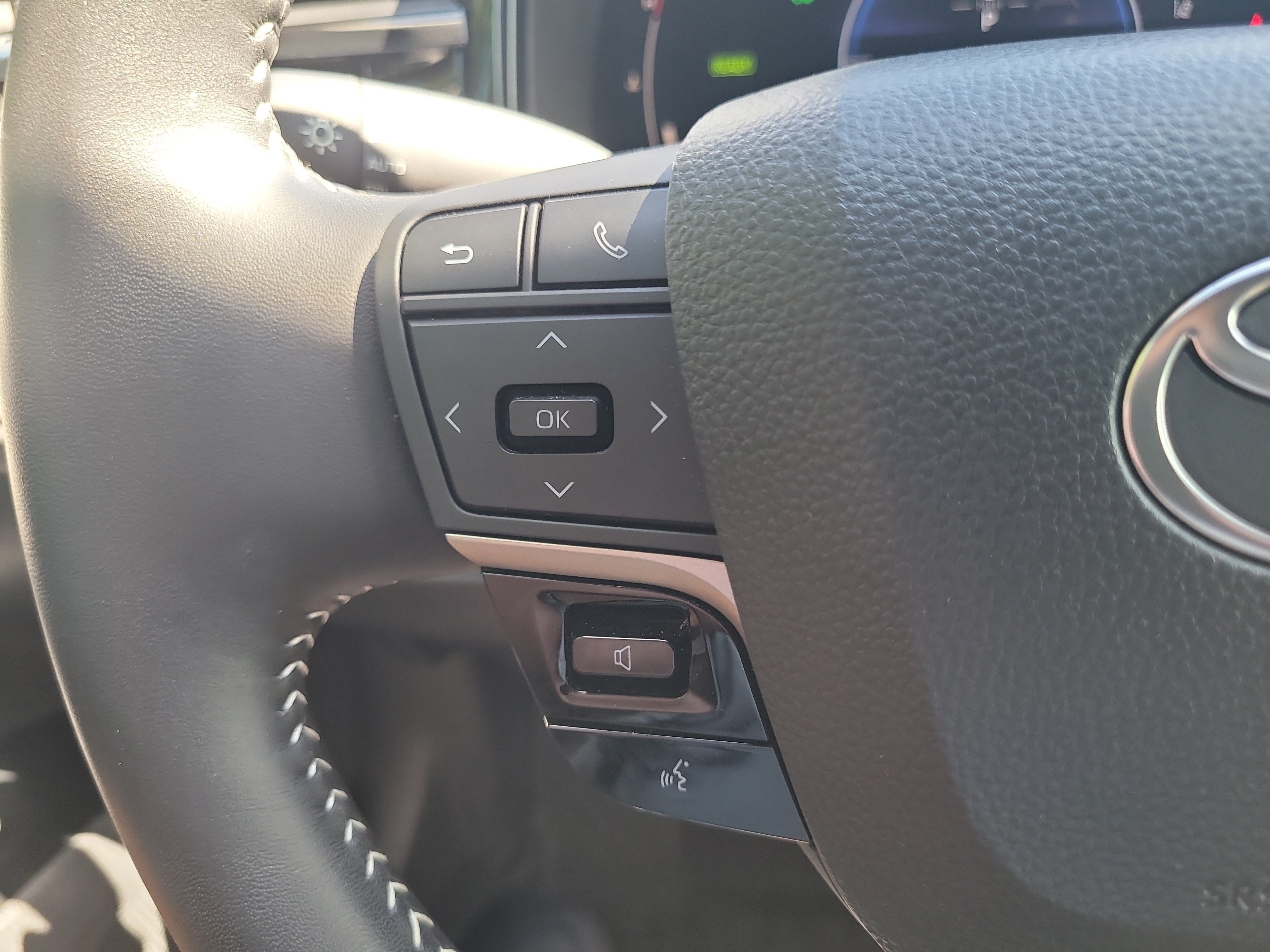 Certified 2026 Toyota Camry SE FWD image 28