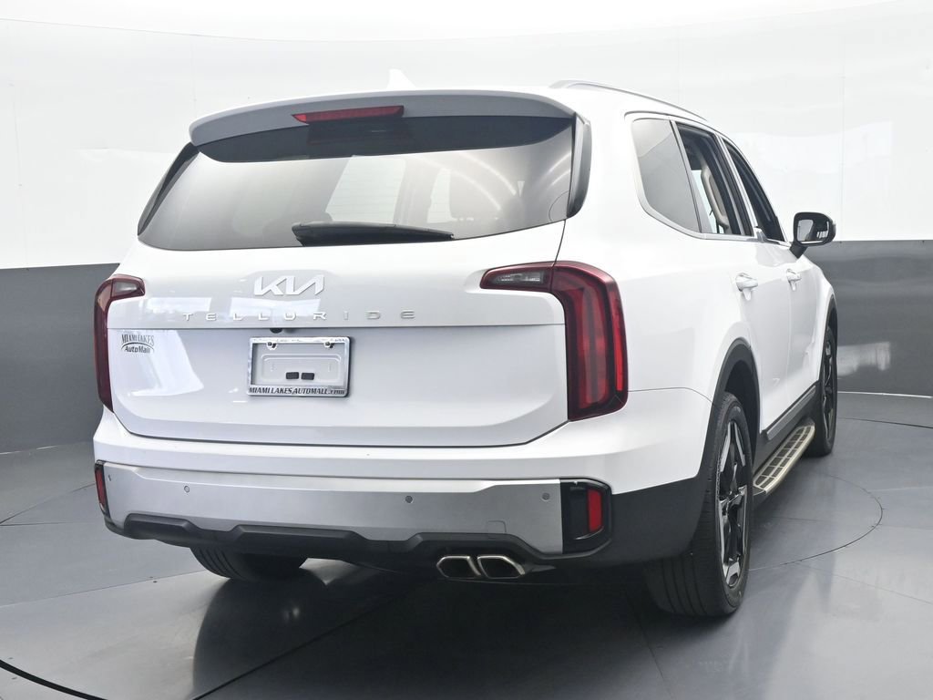 Used 2024 Kia Telluride S w/ S Sunroof Package FWD image 5