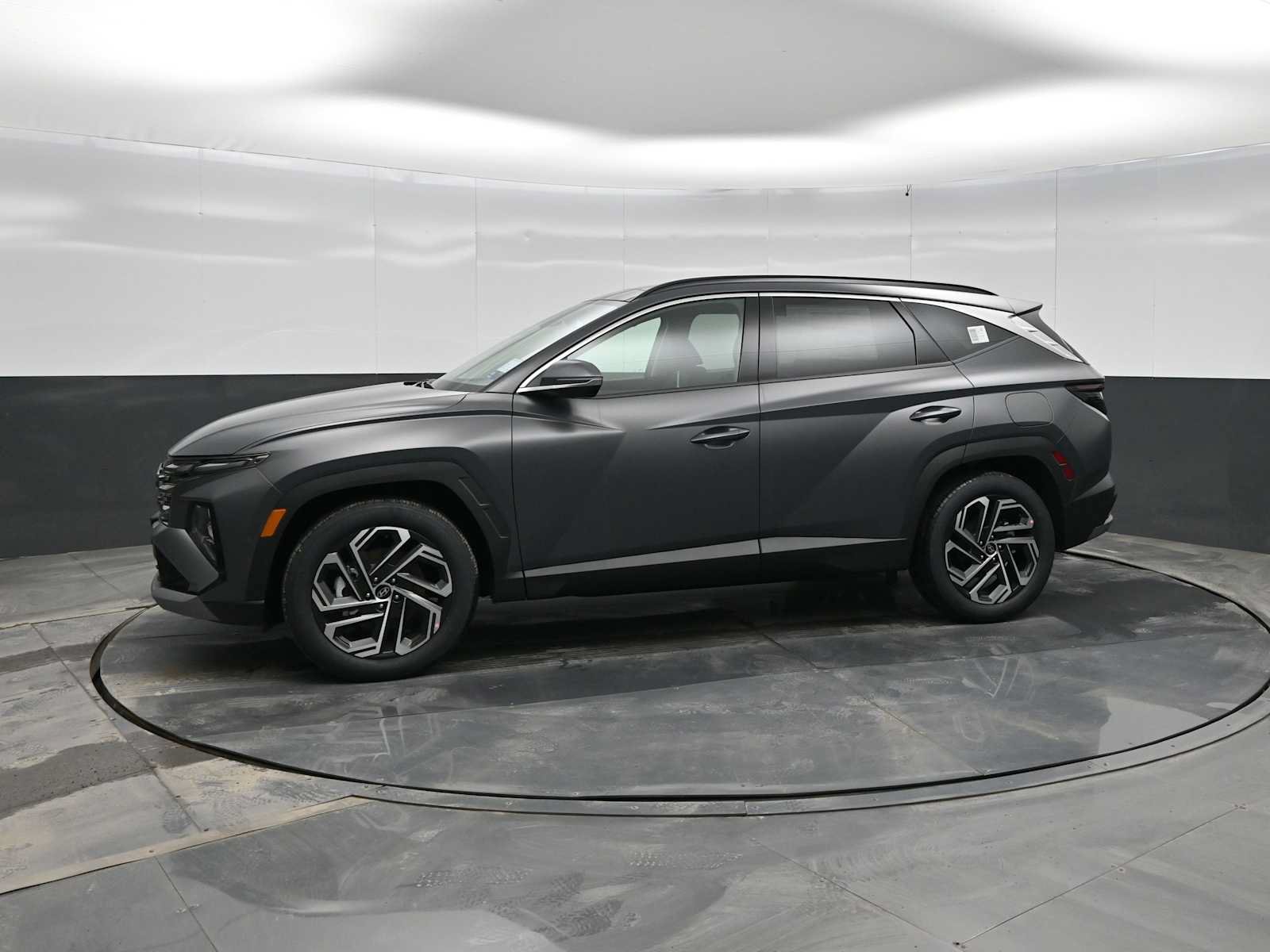 New 2026 Hyundai Tucson Limited FWD image 5