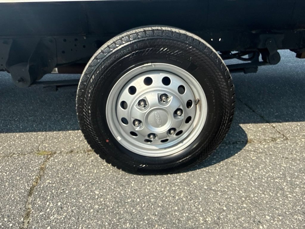 Used 2023 Ford Transit 350 w/ Exterior Upgrade Package RWD image 18
