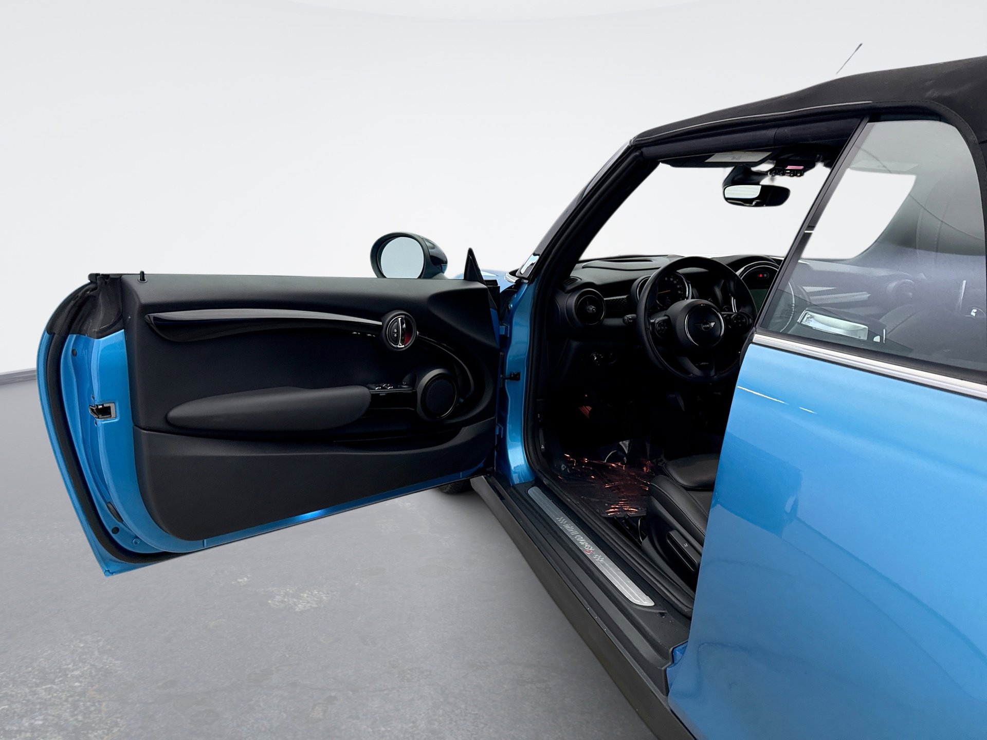 Used 2019 MINI Cooper S image 9