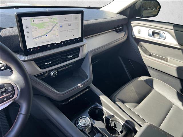 Used 2025 Ford Explorer Active w/ Active Comfort Package image 15