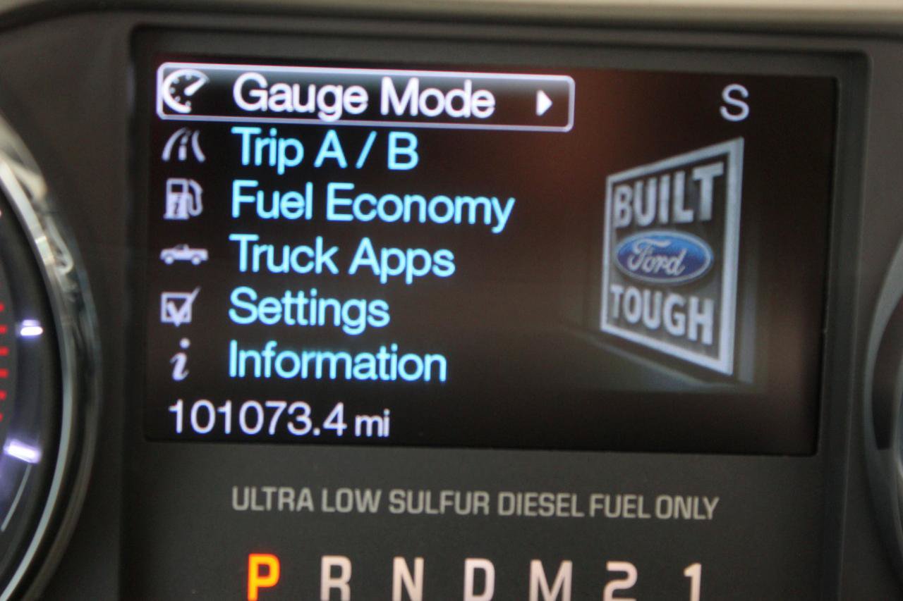 Used 2015 Ford F350 Lariat w/ Lariat Interior Package AWD/4WD image 26