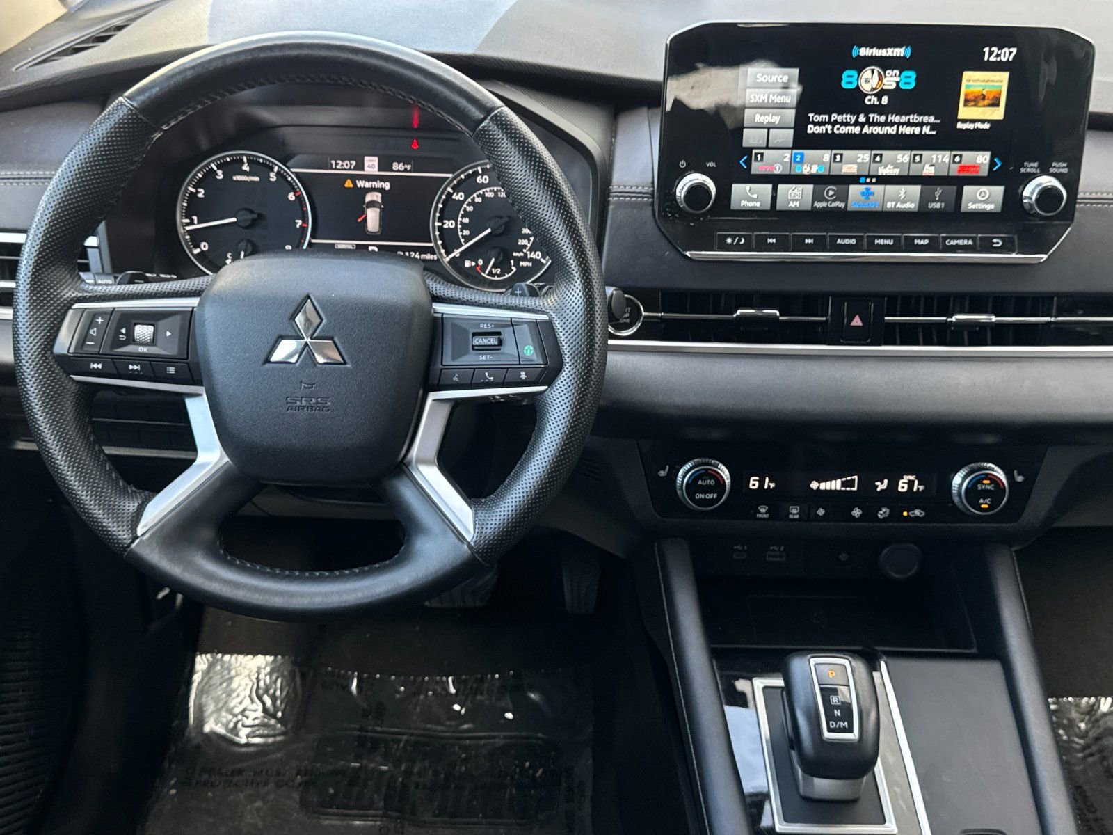Used 2024 Mitsubishi Outlander SE FWD image 13