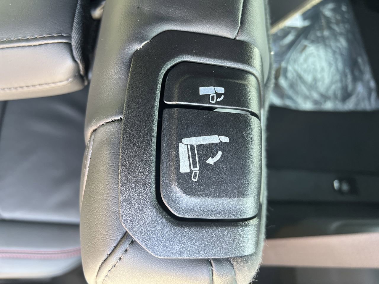 Used 2025 Jeep Wrangler Unlimited Rubicon image 29