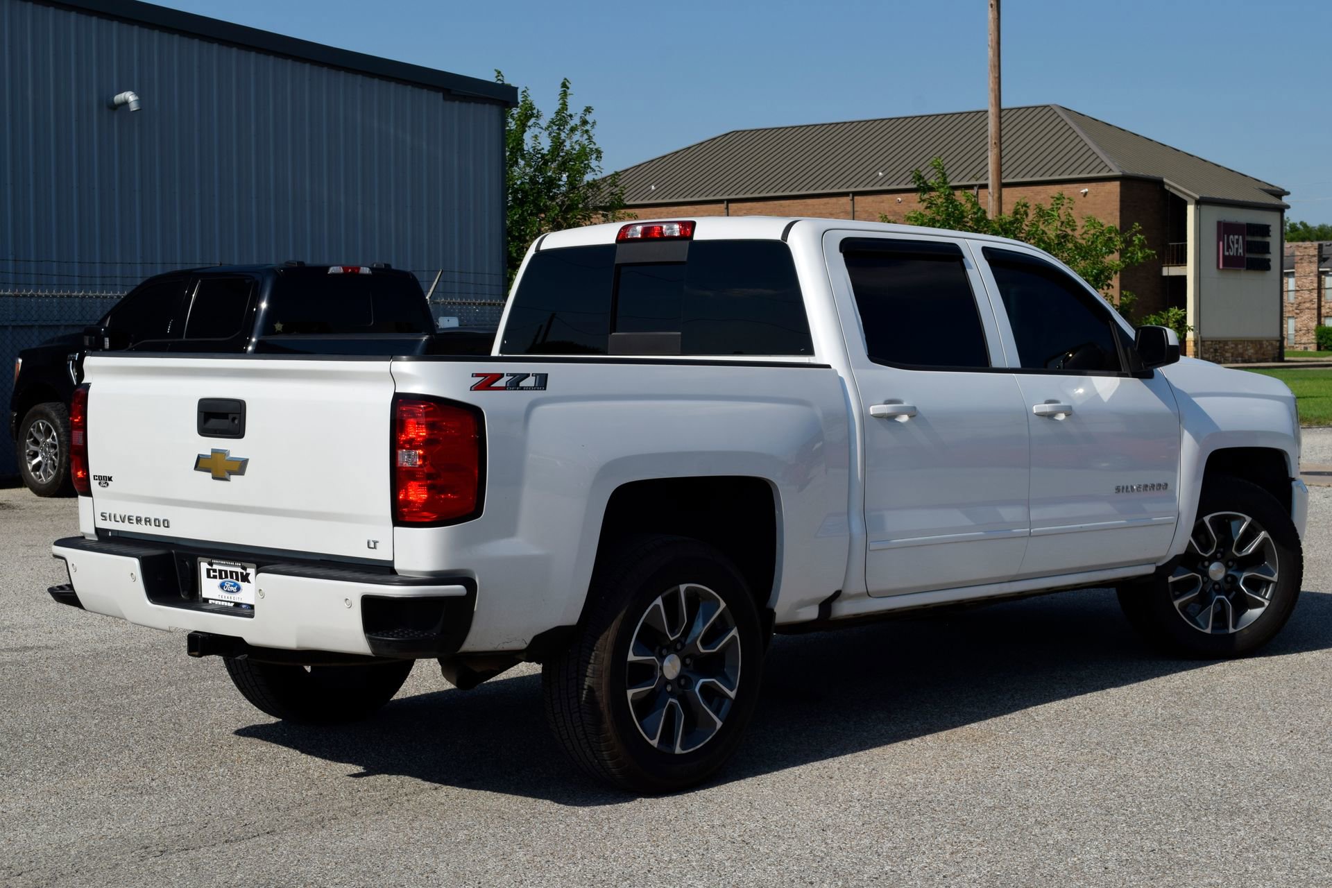 Used 2018 Chevrolet Silverado 1500 LT w/ All Star Edition AWD/4WD image 6