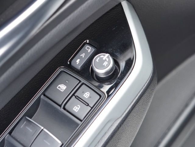 Certified 2025 Toyota Sienna Platinum image 51