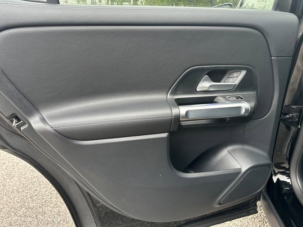 Certified 2022 Mercedes-Benz GLB 250 4MATIC image 31