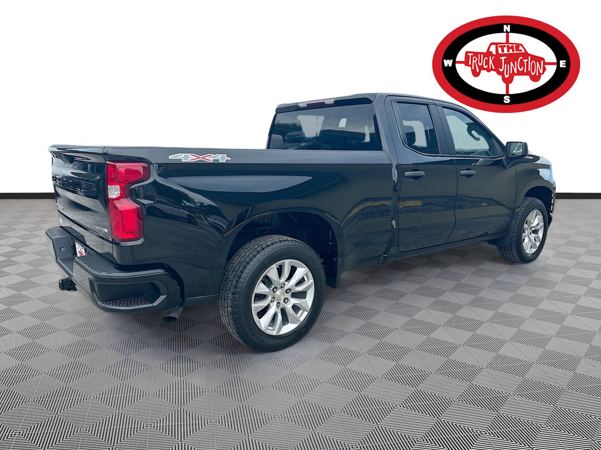 Used 2021 Chevrolet Silverado 1500 Custom w/ Safety Confidence Package image 7