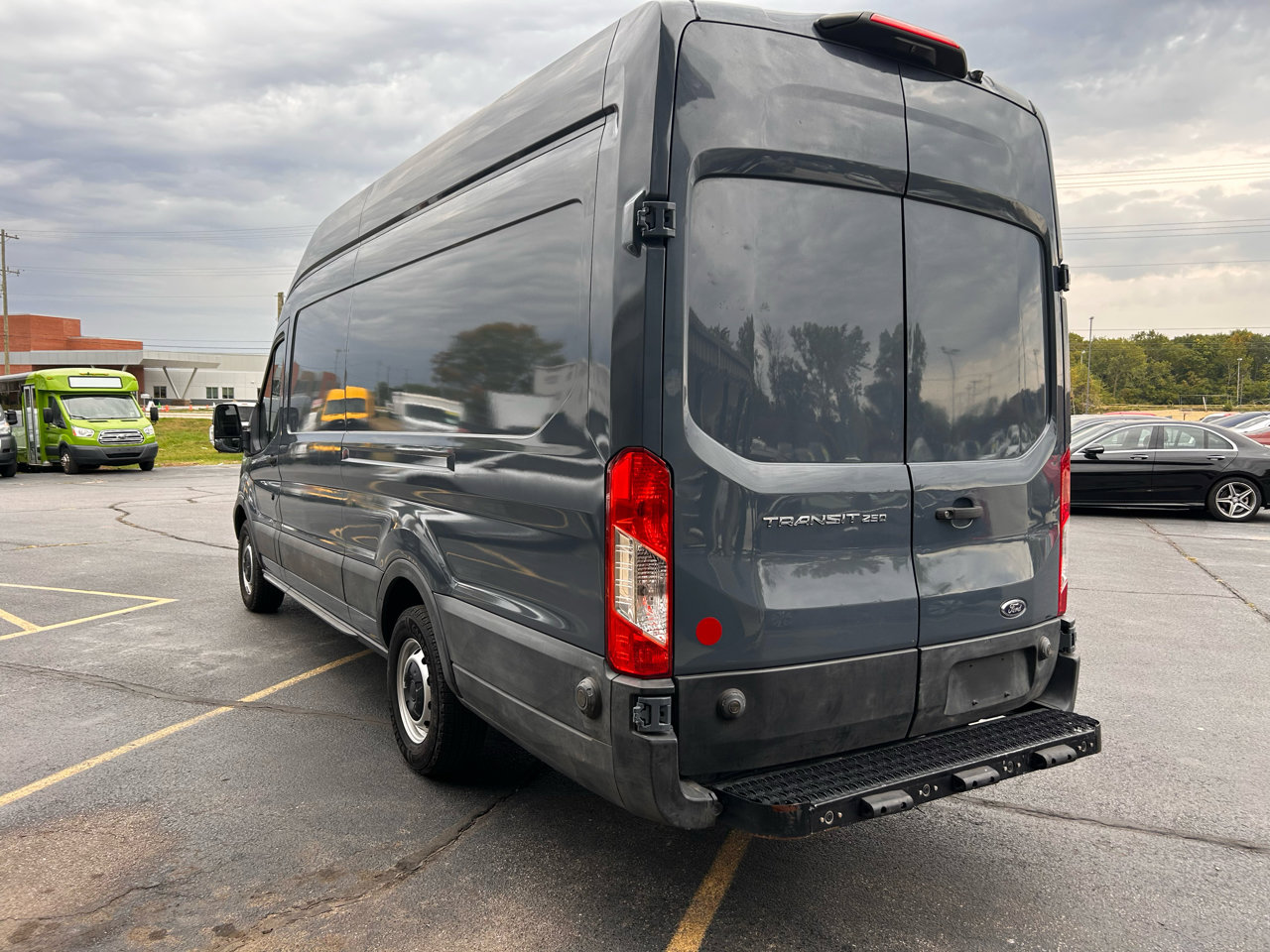 Used 2019 Ford Transit 250 148 High Roof Extended image 5