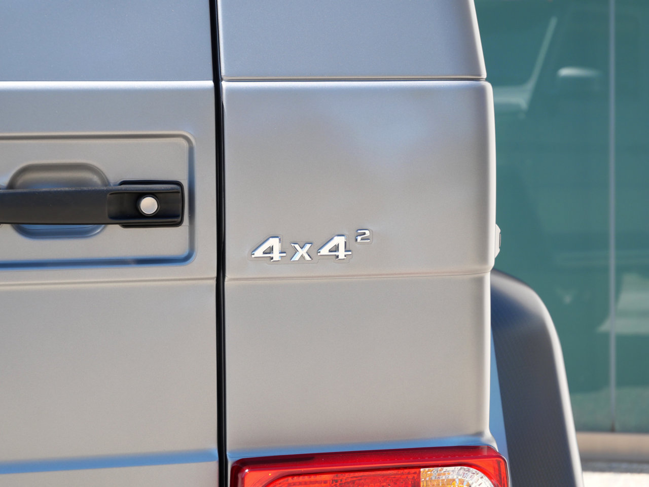 Used 2018 Mercedes-Benz G 550 Squared image 9