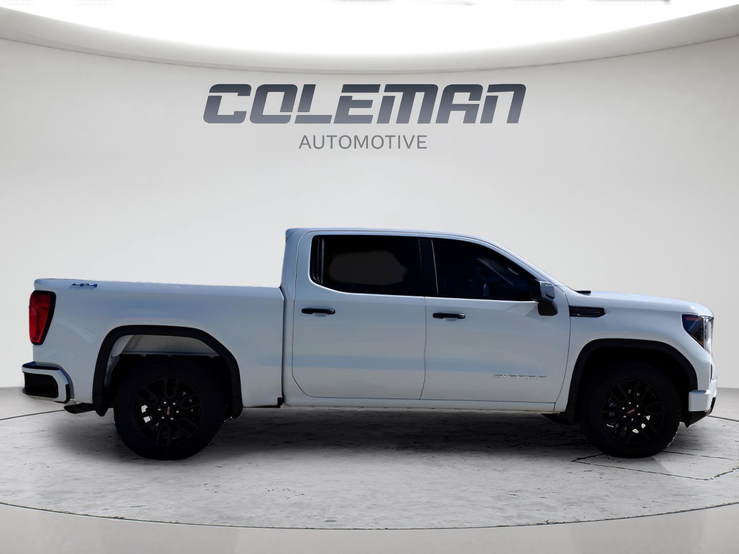 Used 2024 GMC Sierra 1500 Pro w/ Graphite Edition AWD/4WD image 10