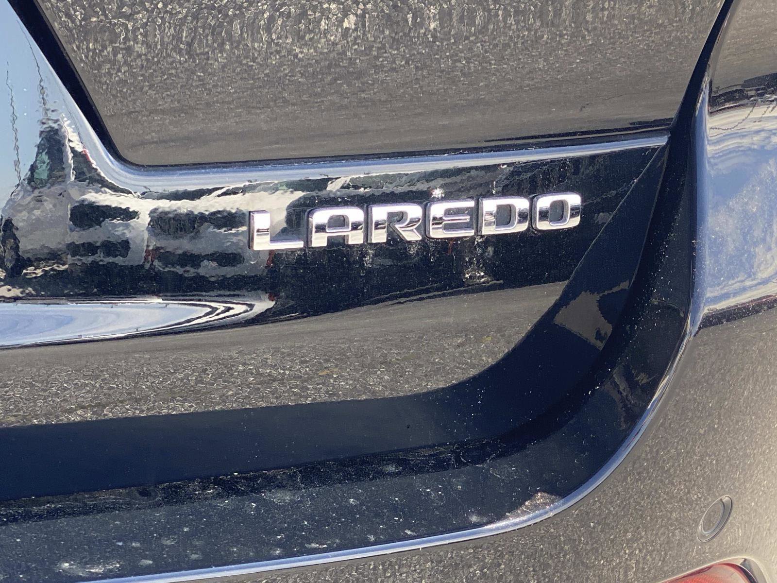 Used 2023 Jeep Grand Cherokee L Laredo image 5