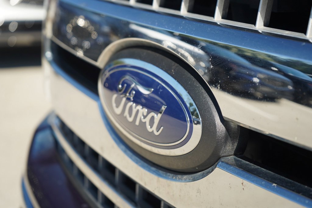 Used 2019 Ford F150 XLT w/ Equipment Group 302A Luxury AWD/4WD image 9