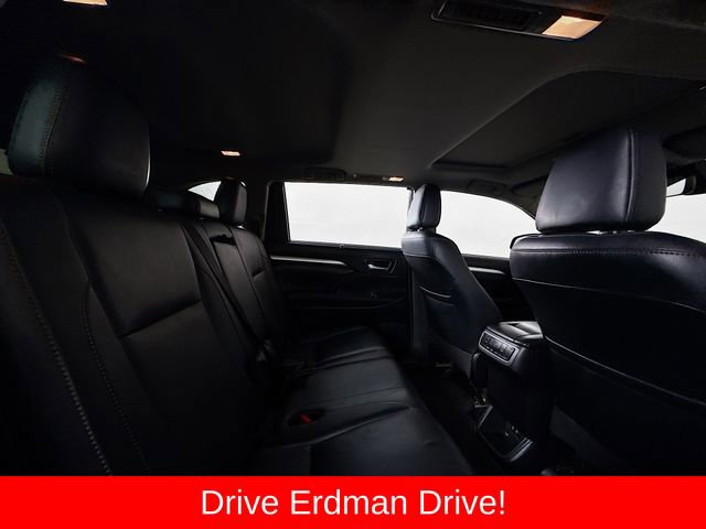 Certified 2018 Toyota Highlander XLE w/ Carpet Mat Package (TMS) image 28