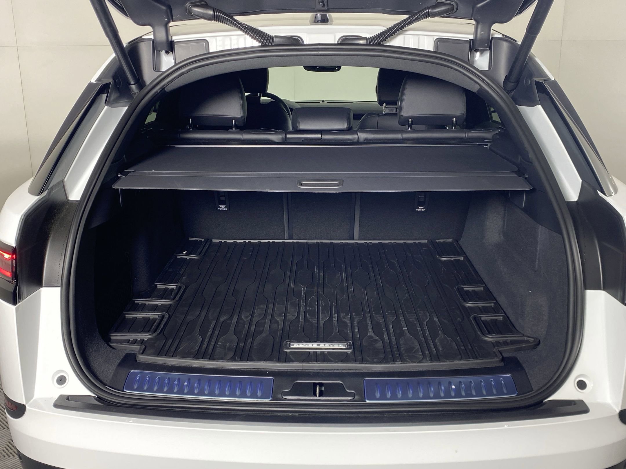 Used 2026 Land Rover Range Rover Velar S image 22