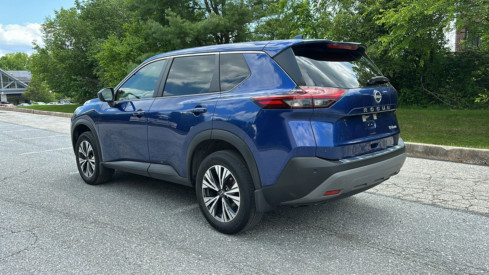 Certified 2023 Nissan Rogue SV AWD/4WD image 7