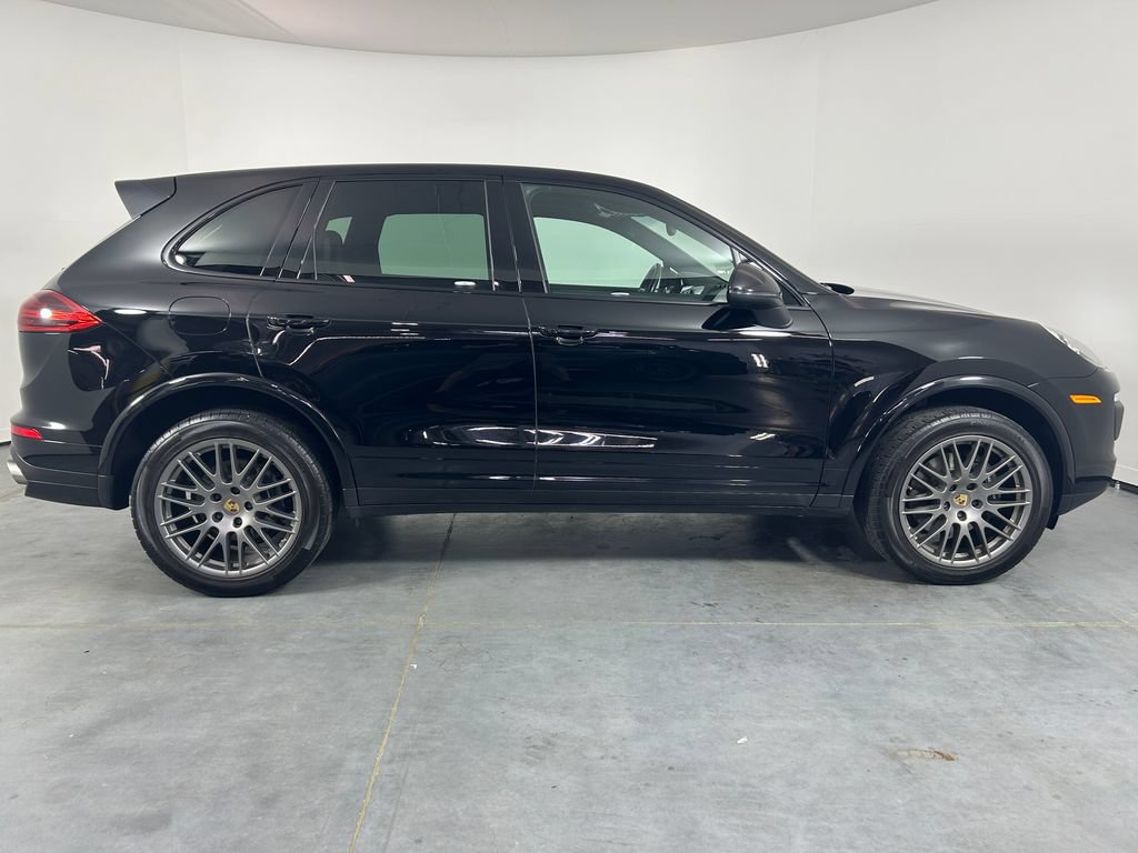Used 2017 Porsche Cayenne Platinum Edition AWD/4WD image 8